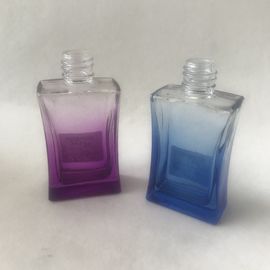 Κίνα Χρωματισμένος ψεκασμός μπουκαλιών 50ml αρώματος γυαλιού κλίσης χρώματος με την κεφαλή κοχλίου προμηθευτής